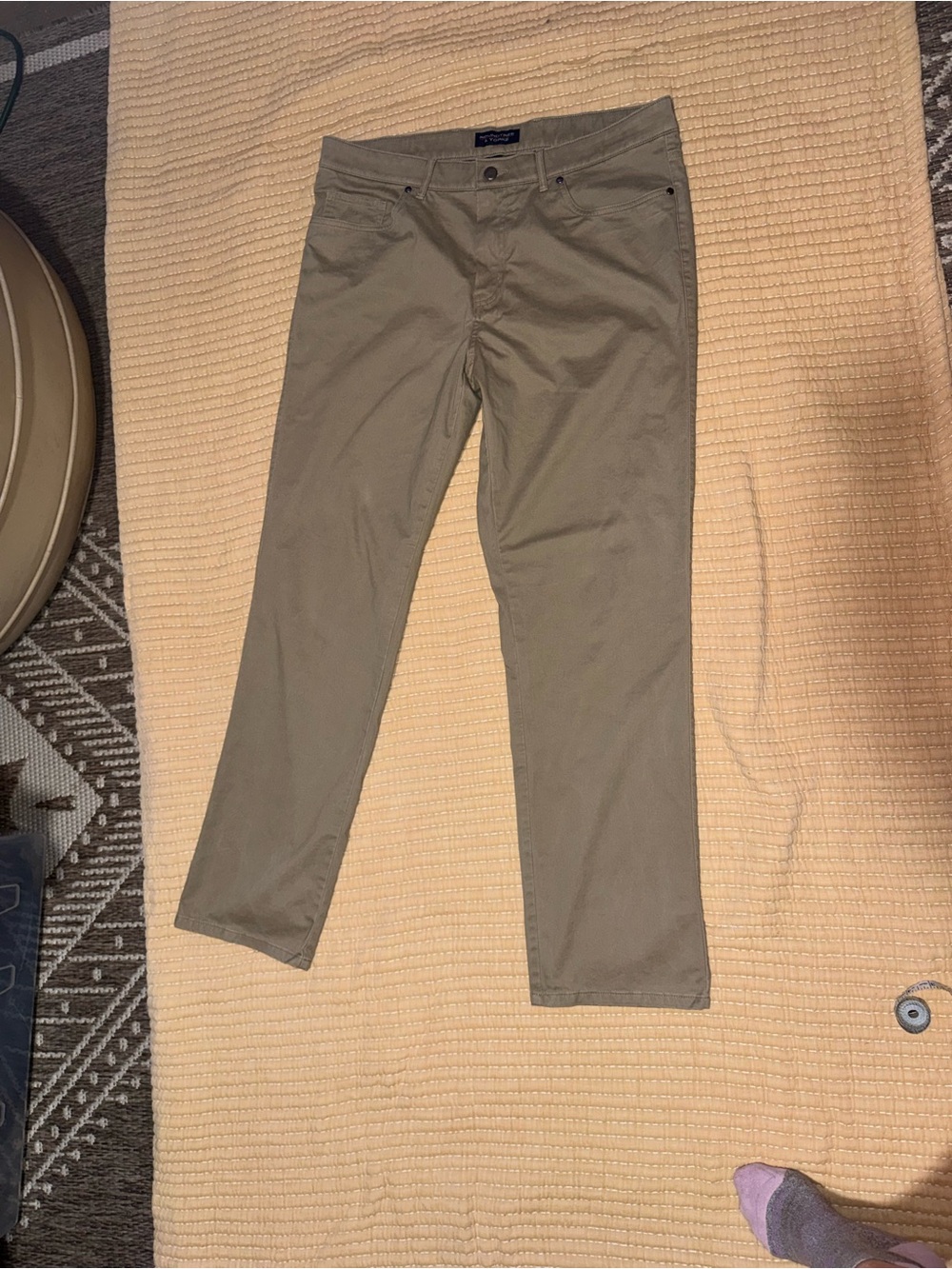 Roundtree & Yorke Men's Chino Pants - khaki